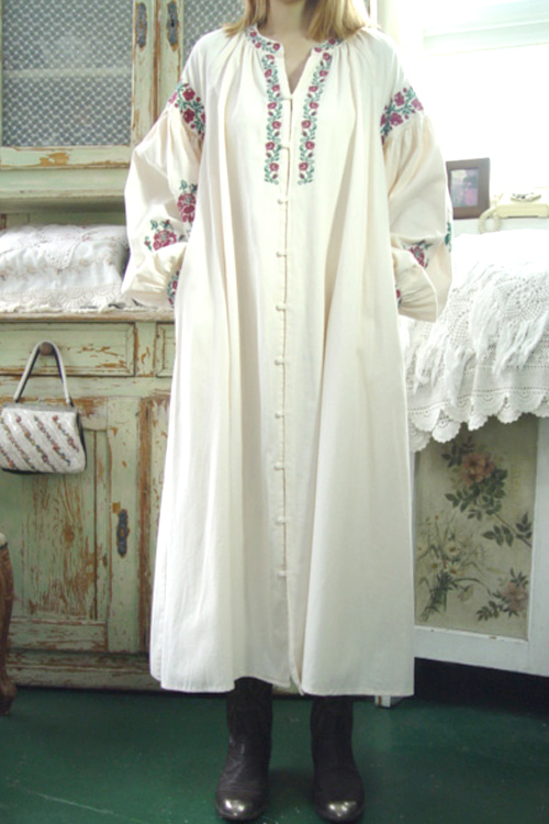 antique  ivory  embroidery  dress